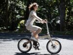 A Dece Oasis ADO Air Carbon E-Bike mit Riemenantrieb – Carbon City-E-Bike 14,5 kg, GPS, ADO App, IPS-Display, Weiß - Image 9